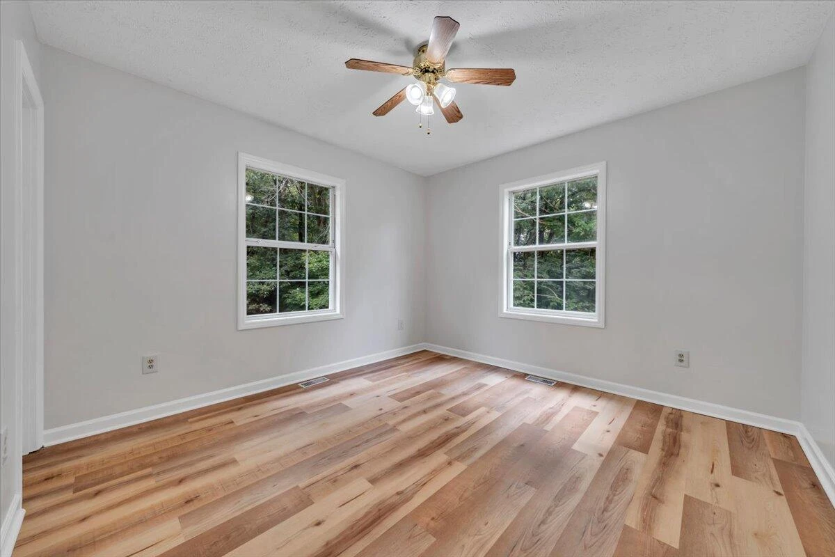 366 Bridge ST N - Photo 14