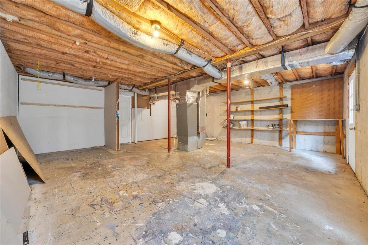366 Bridge ST N - Photo 24