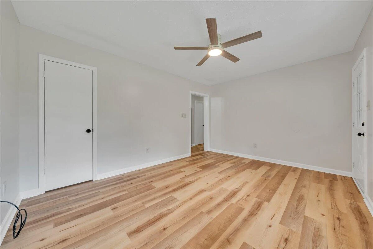 366 Bridge ST N - Photo 7