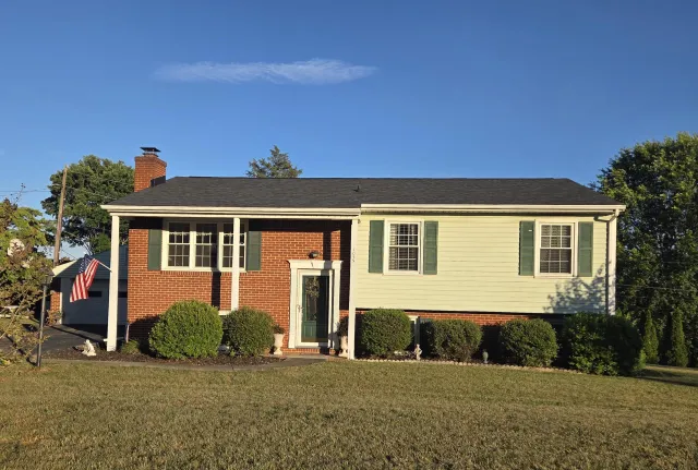 1055 Broadhill DR