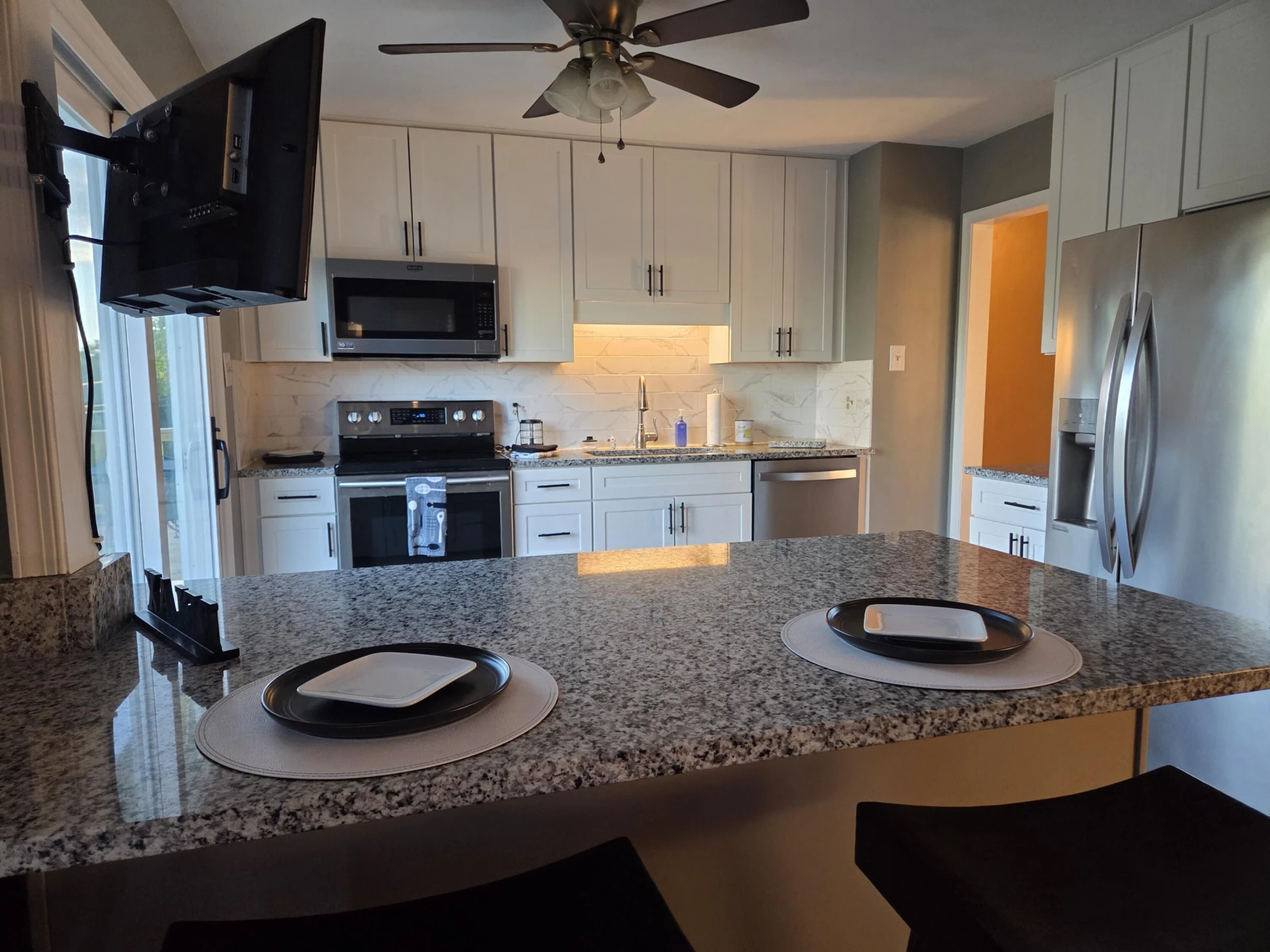 1055 Broadhill DR - Photo 10