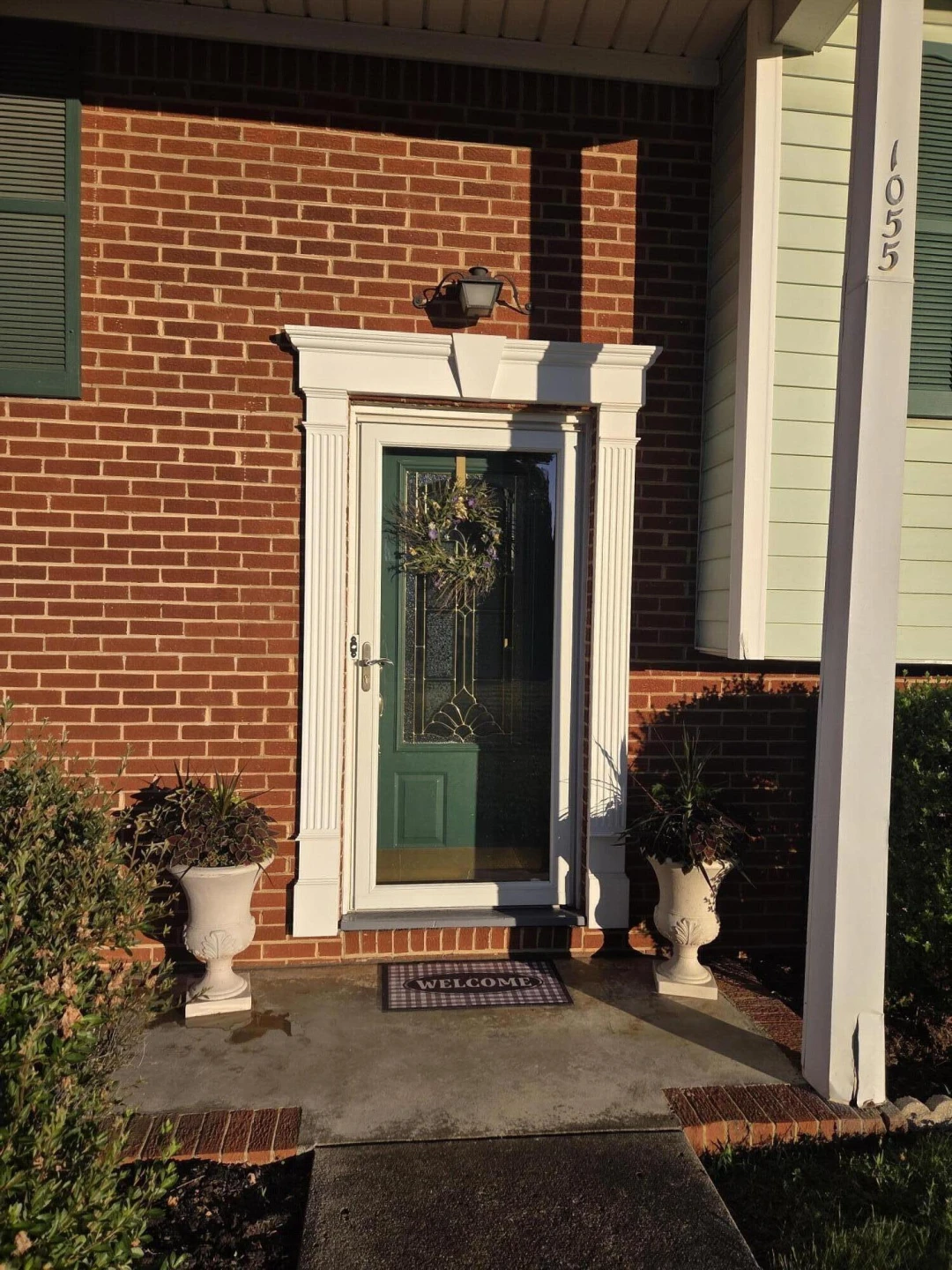 1055 Broadhill DR - Photo 3