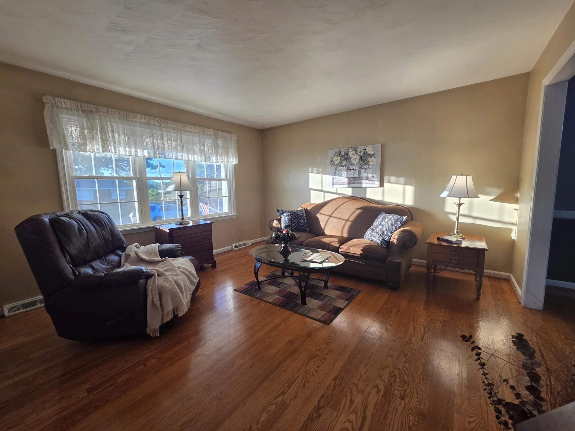 1055 Broadhill DR - Photo 6