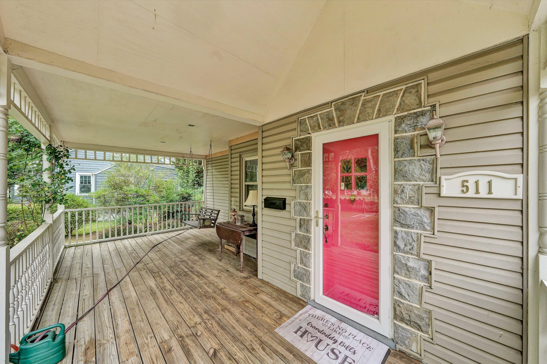 511 Walnut ST - Photo 2