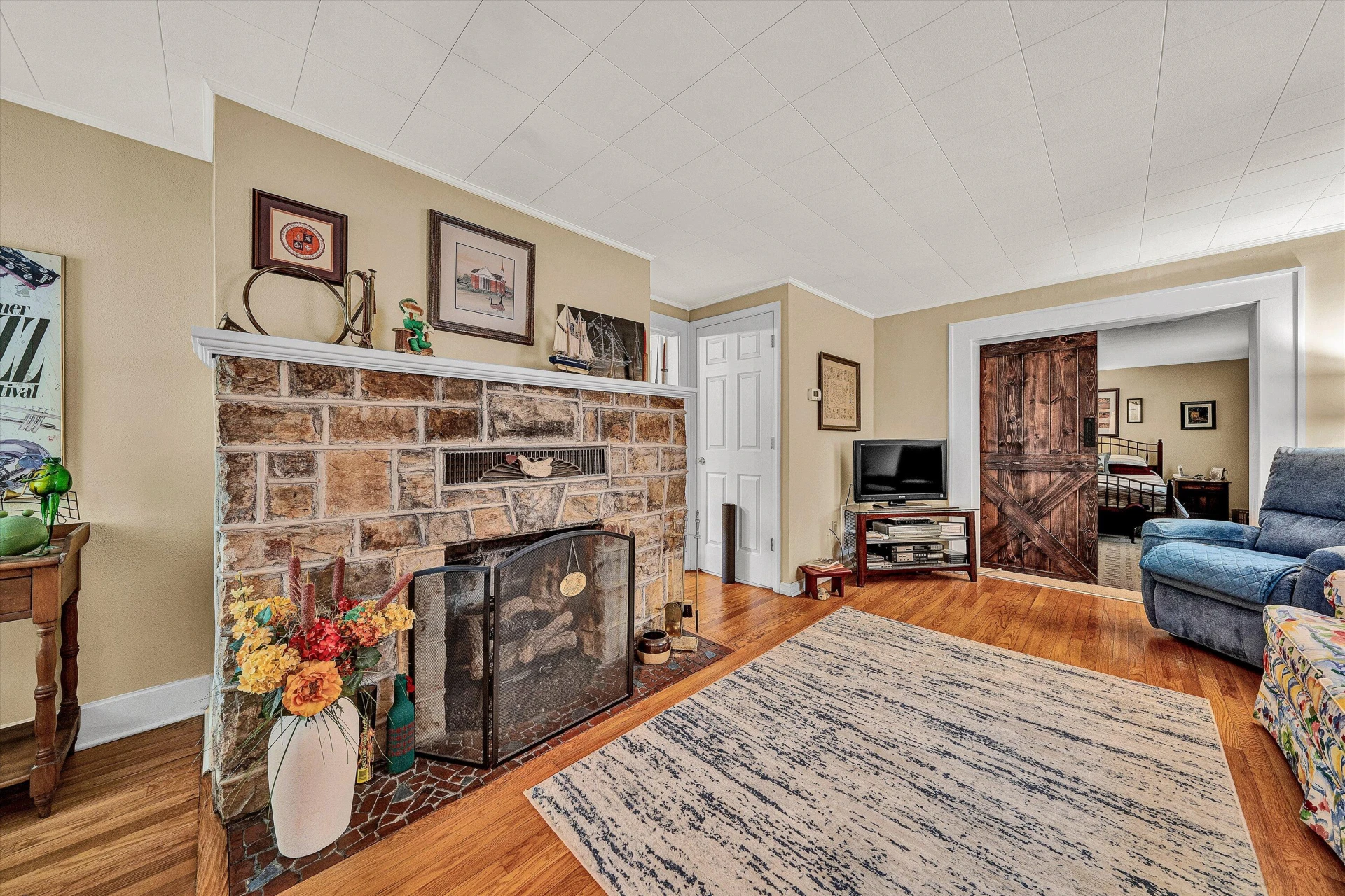 511 Walnut ST - Photo 5