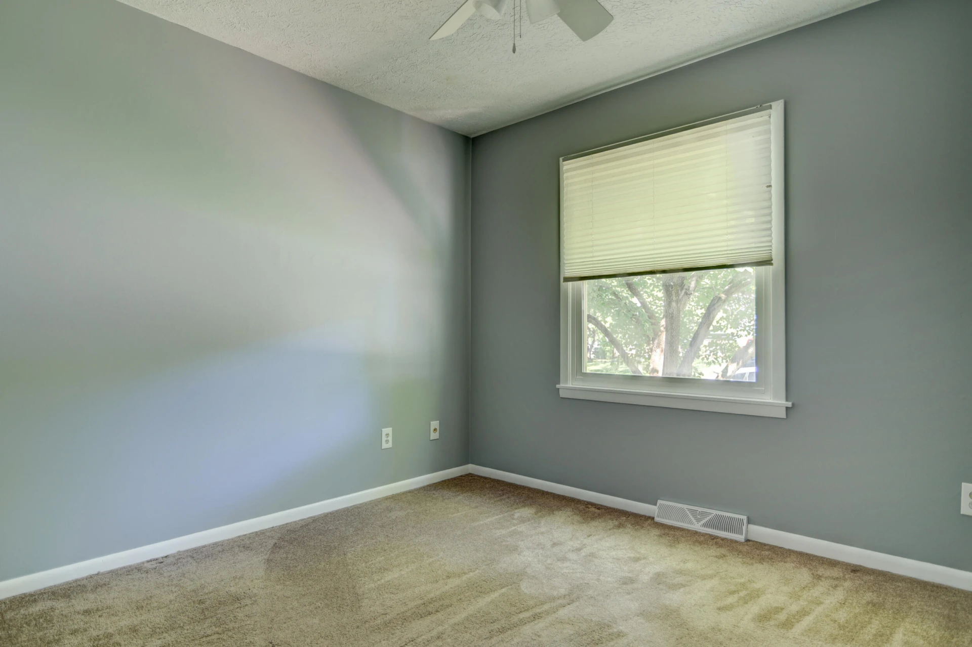 6255 Narragansett DR - Photo 15