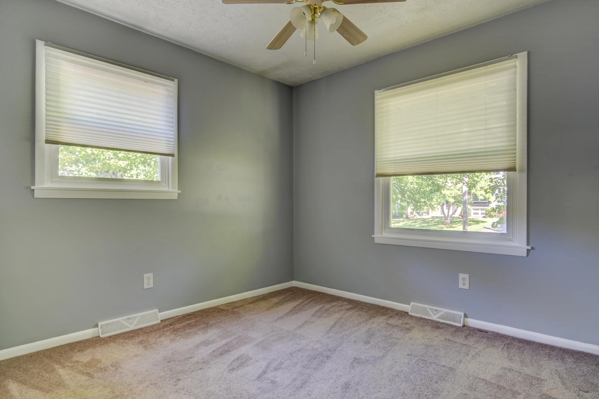 6255 Narragansett DR - Photo 17