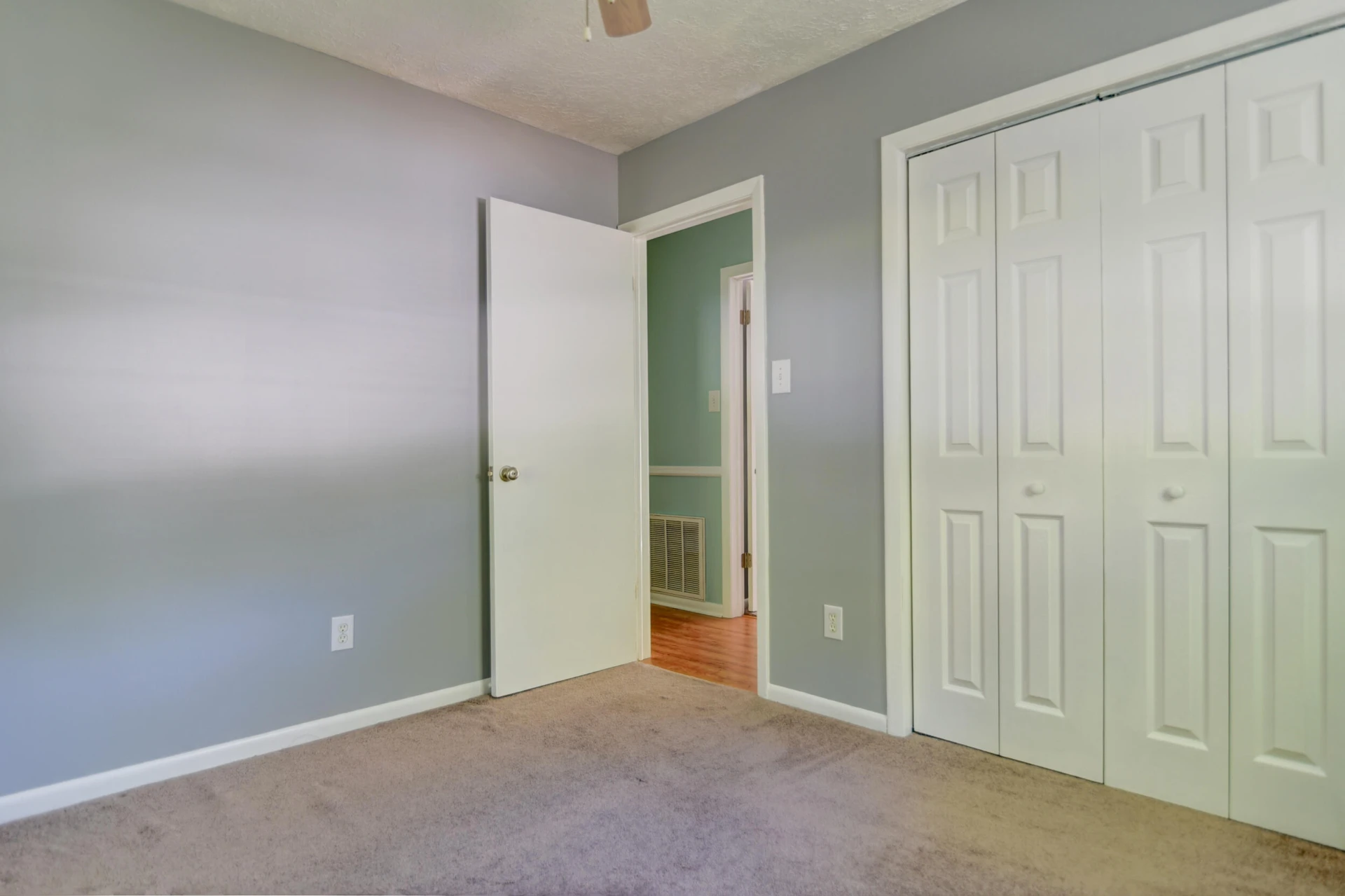 6255 Narragansett DR - Photo 18