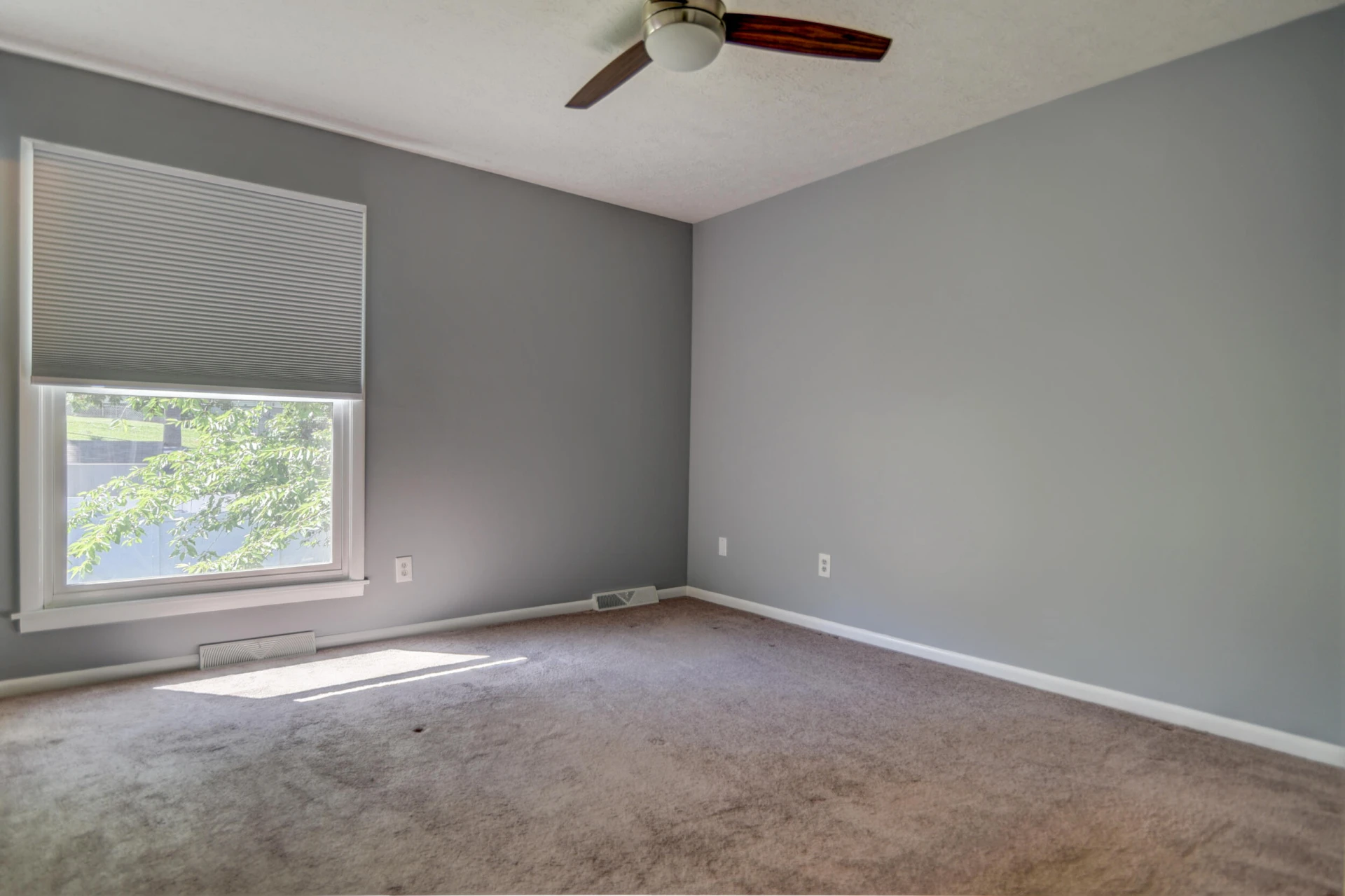 6255 Narragansett DR - Photo 19