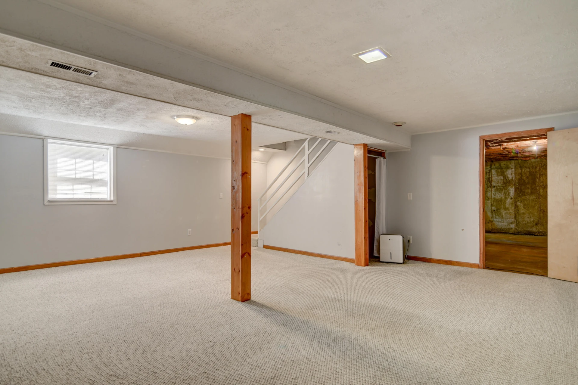 6255 Narragansett DR - Photo 26