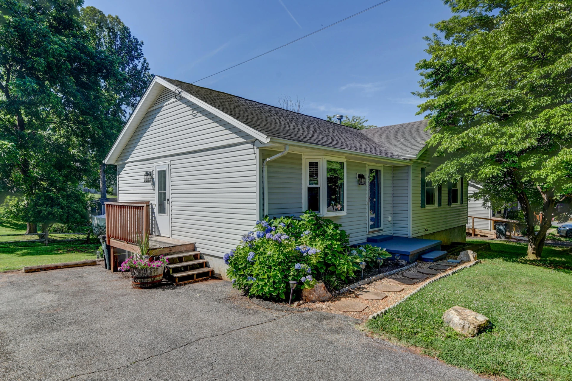 6255 Narragansett DR - Photo 35