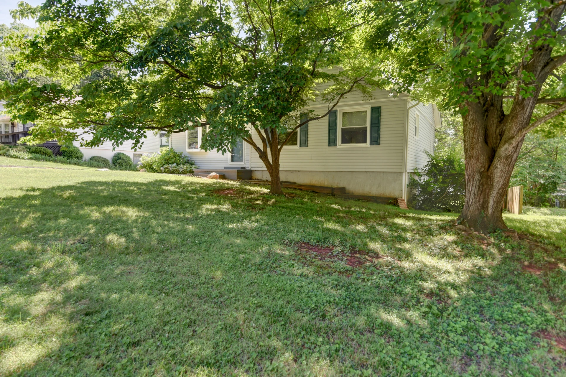 6255 Narragansett DR - Photo 36