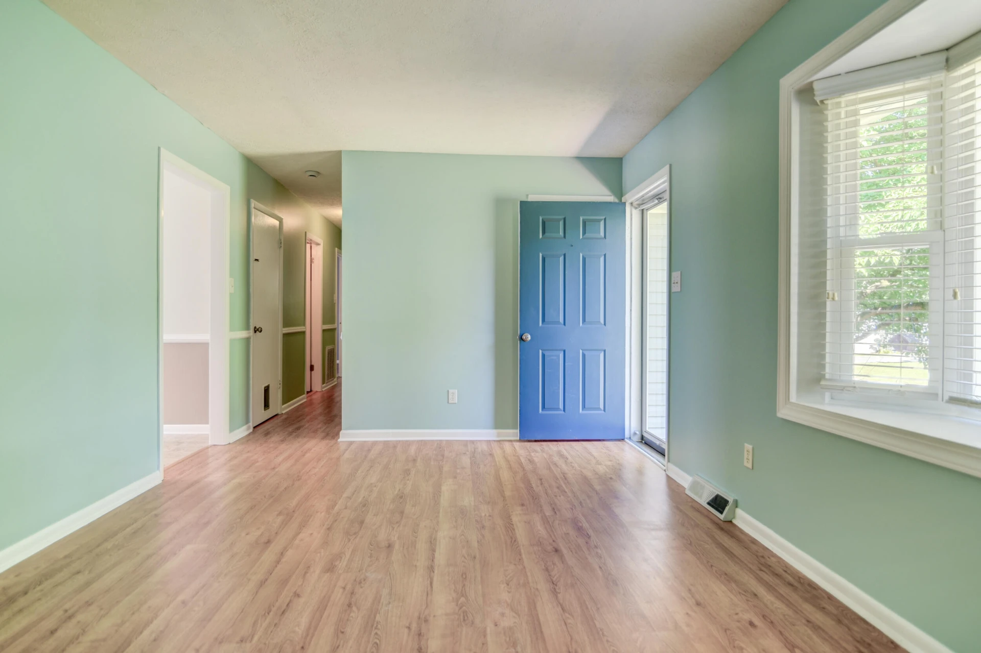 6255 Narragansett DR - Photo 4