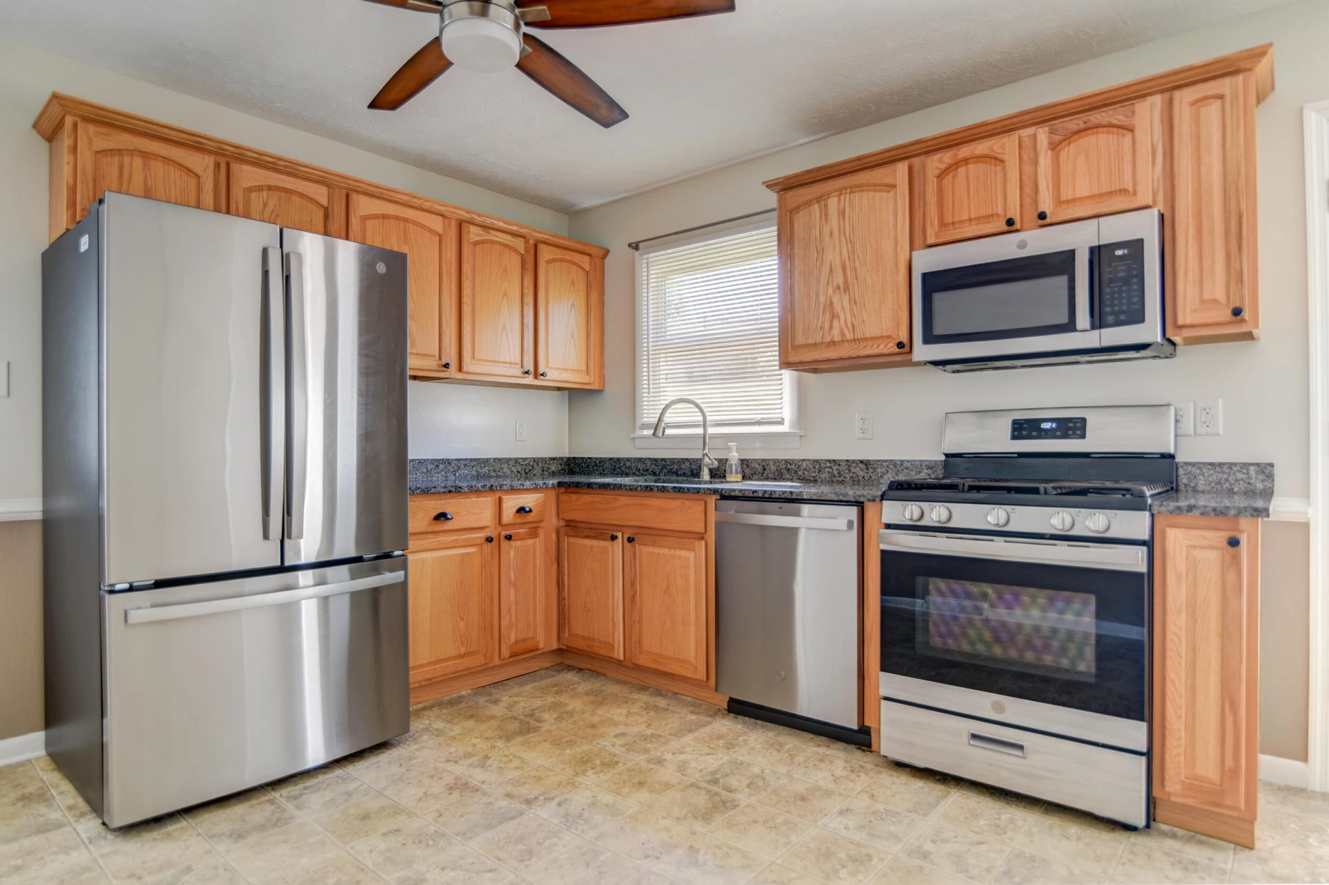 6255 Narragansett DR - Photo 7