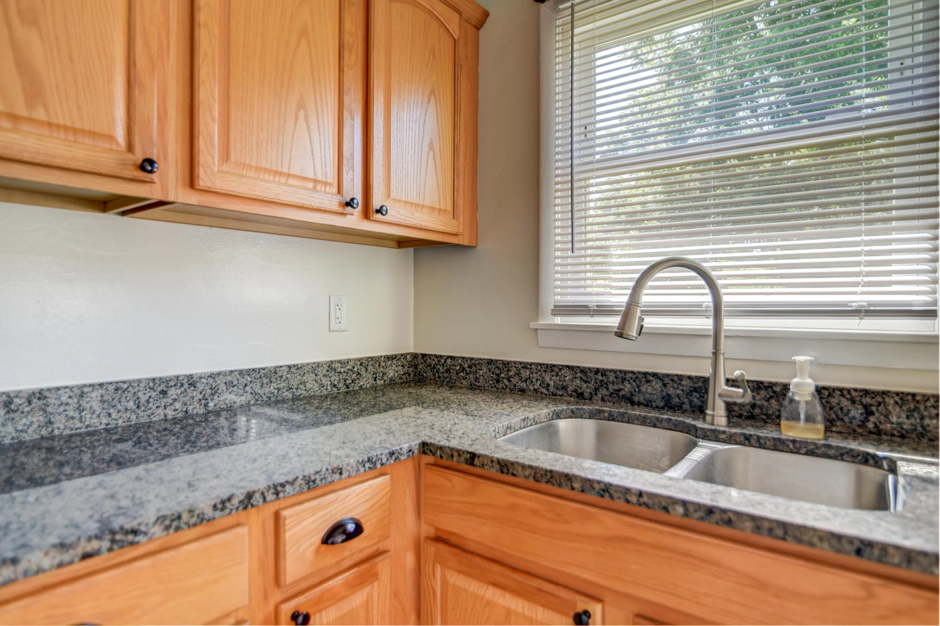 6255 Narragansett DR - Photo 8