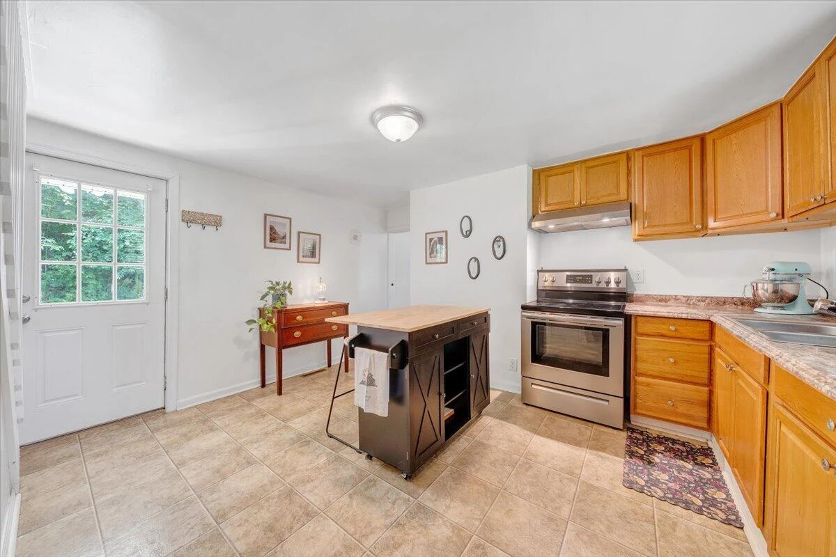 2852 Bethlehem RD - Photo 12