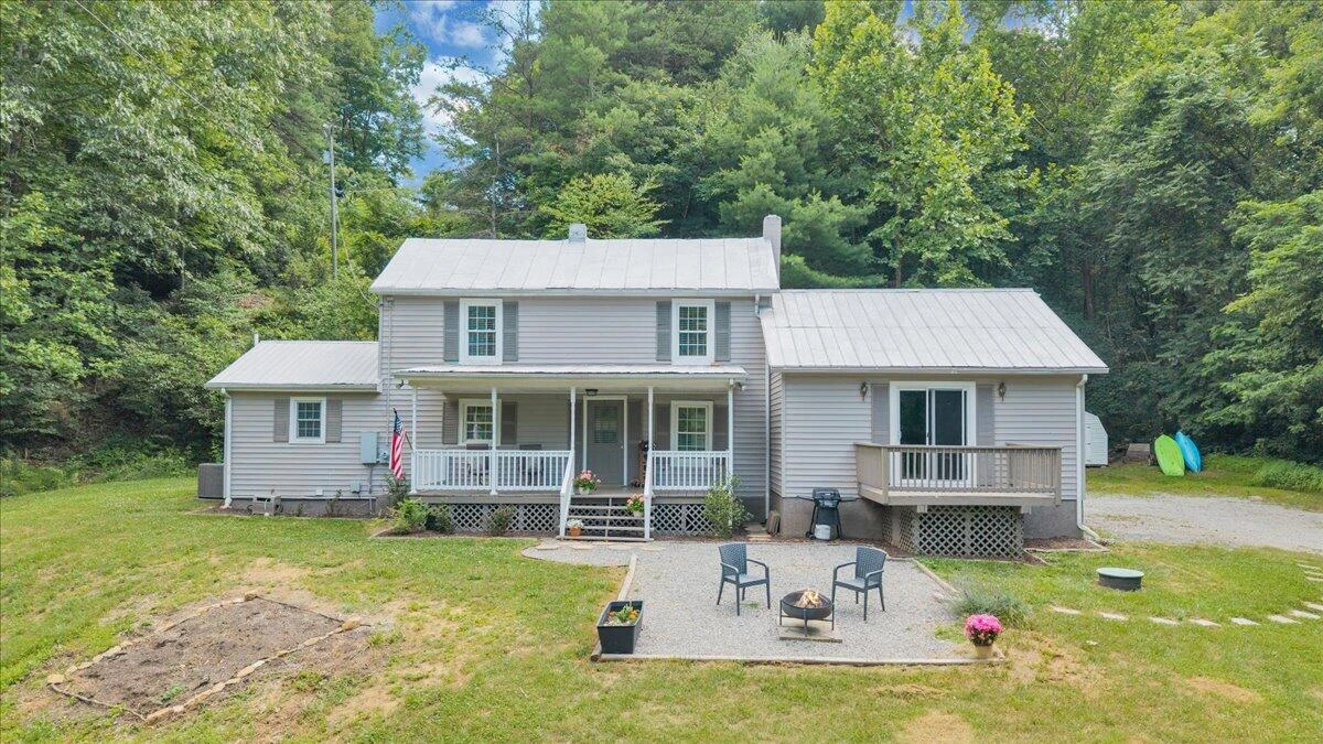 2852 Bethlehem RD - Photo 2