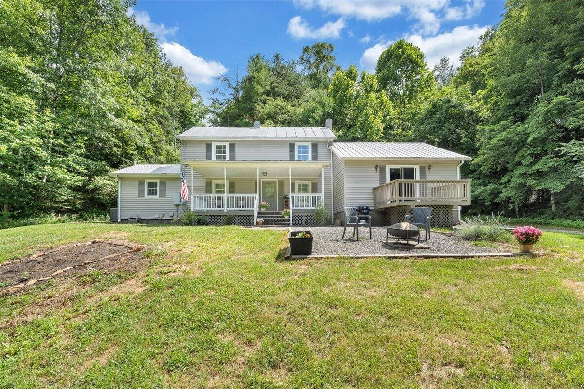 2852 Bethlehem RD - Photo 32