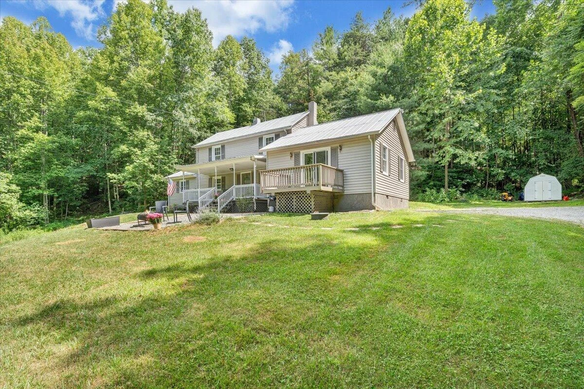 2852 Bethlehem RD - Photo 35
