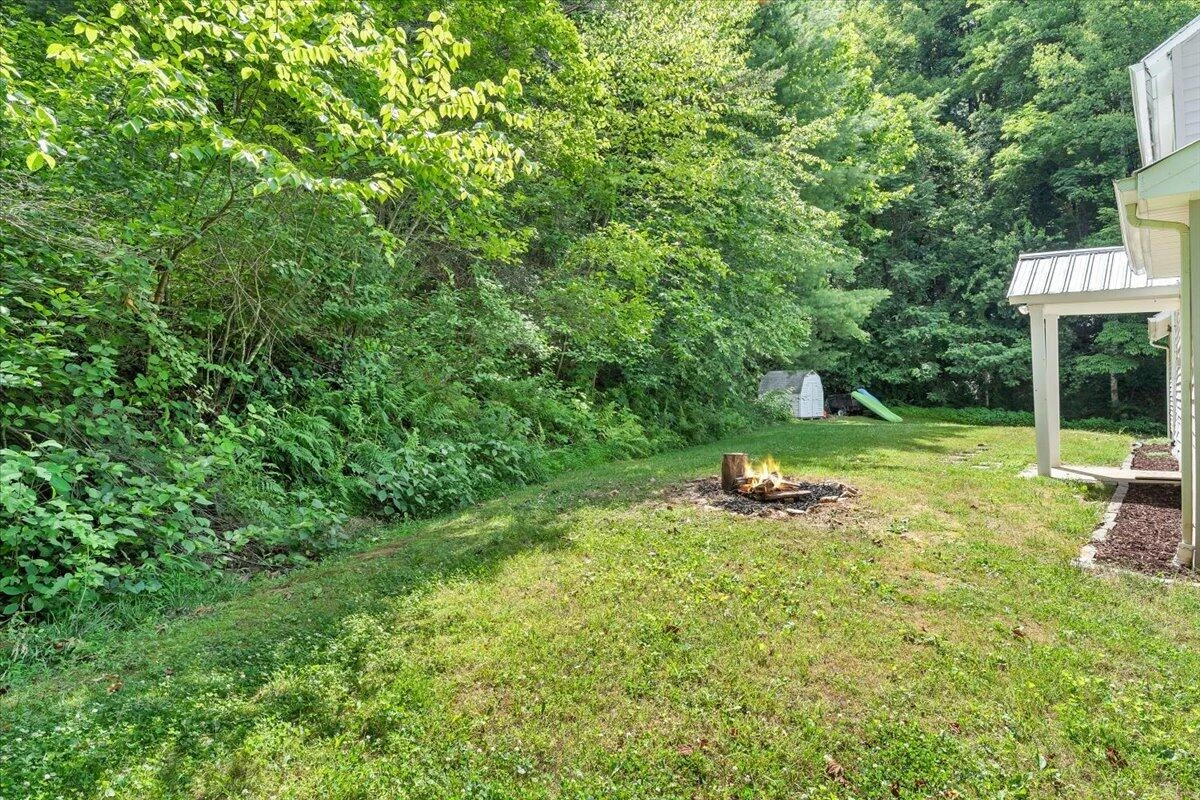 2852 Bethlehem RD - Photo 36