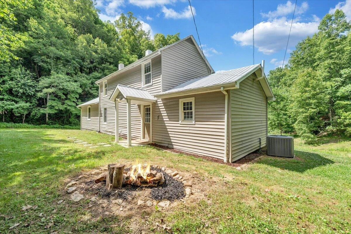 2852 Bethlehem RD - Photo 37