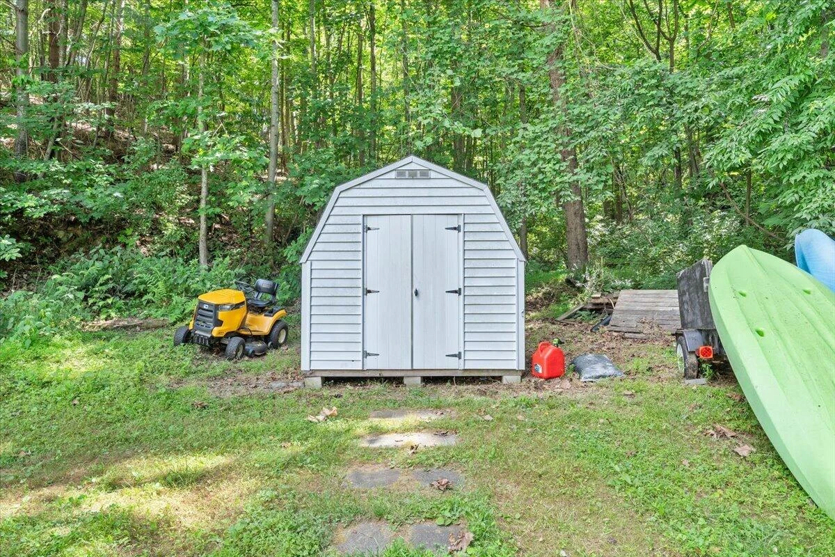 2852 Bethlehem RD - Photo 38