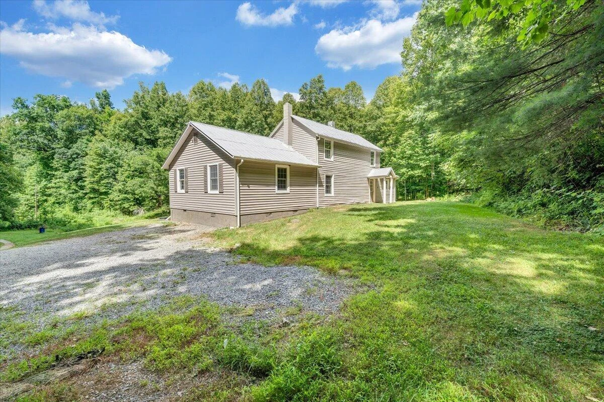 2852 Bethlehem RD - Photo 40