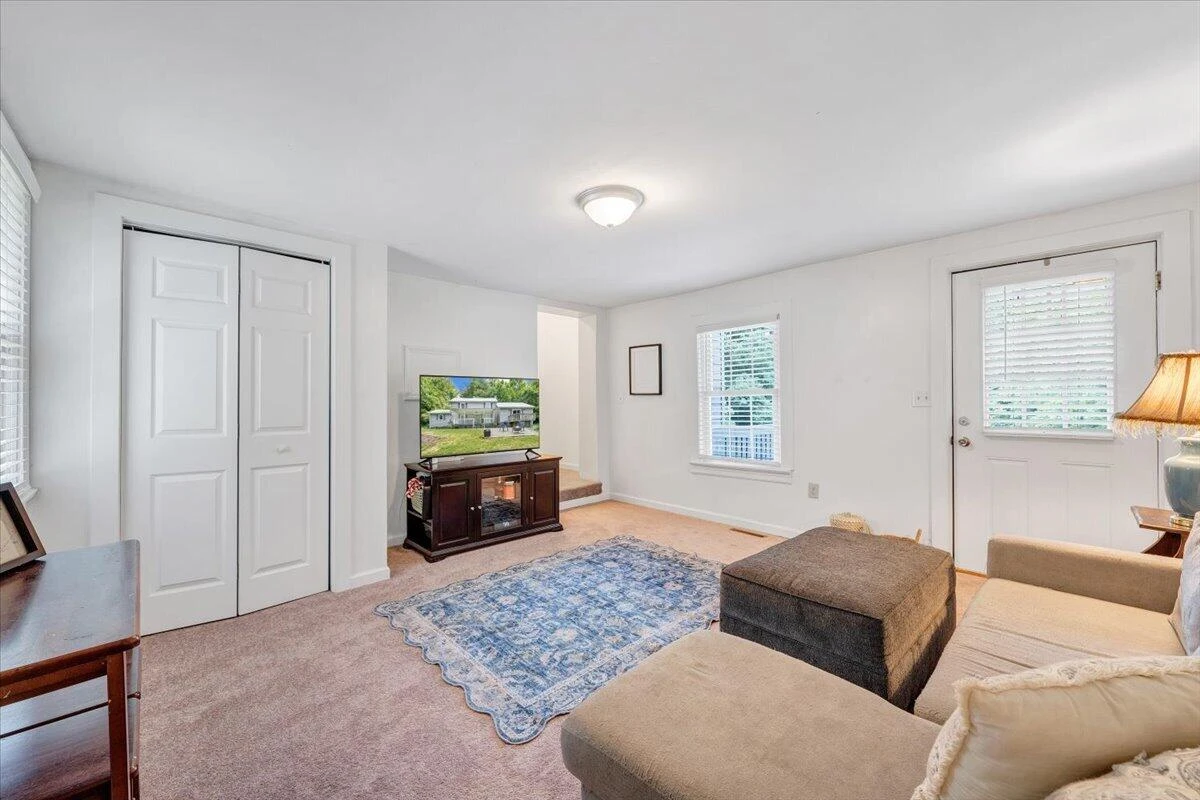 2852 Bethlehem RD - Photo 8