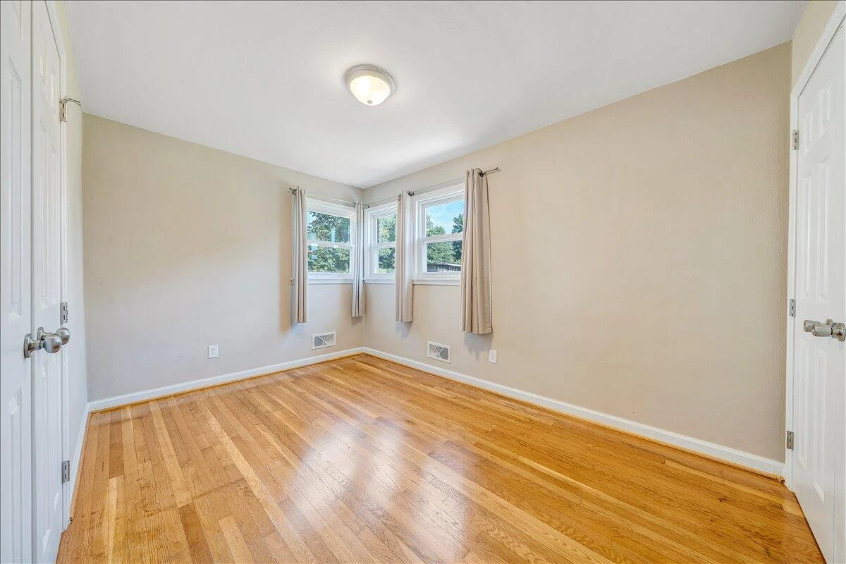 456 Fleming AVE NE - Photo 13