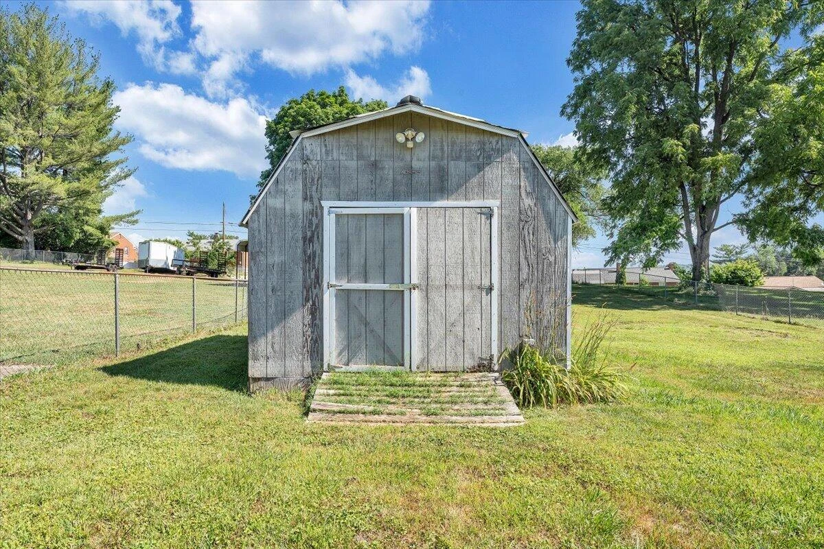 456 Fleming AVE NE - Photo 21