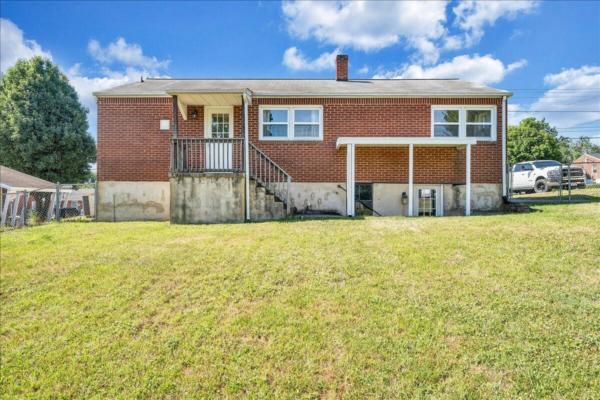 456 Fleming AVE NE - Photo 22