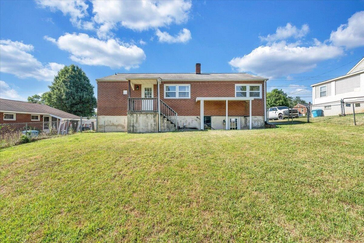 456 Fleming AVE NE - Photo 23