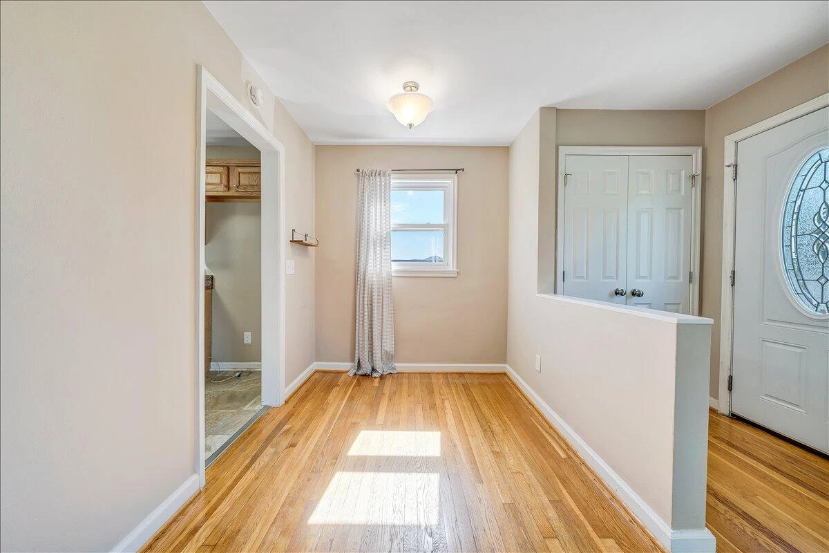 456 Fleming AVE NE - Photo 5