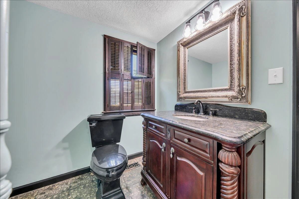 41 Oriskany Square - Photo 12