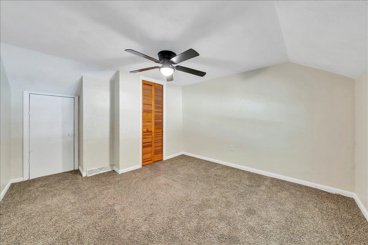 41 Oriskany Square - Photo 31