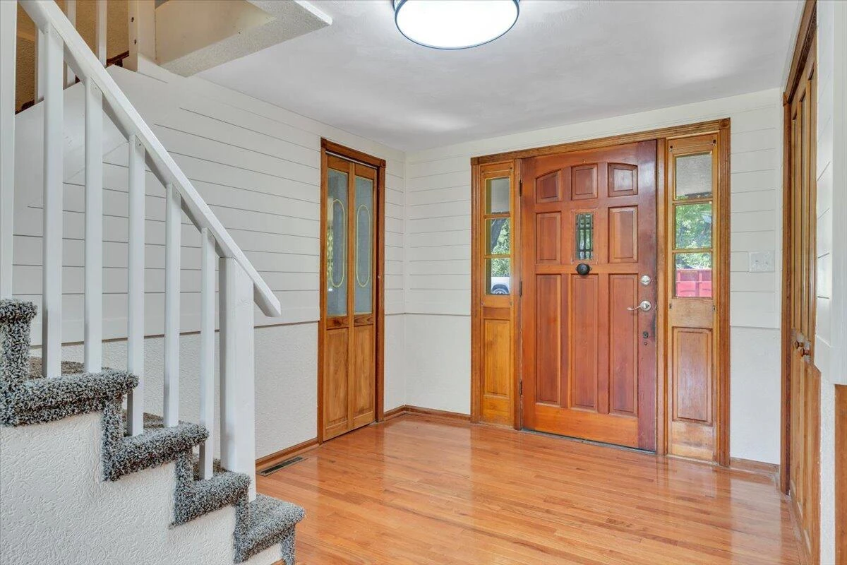 41 Oriskany Square - Photo 6