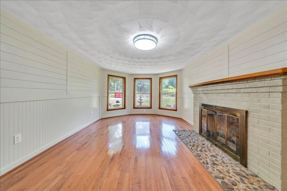 41 Oriskany Square - Photo 8