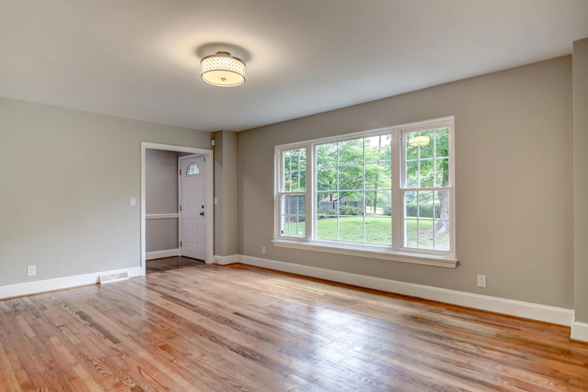 1324 South AVE - Photo 5