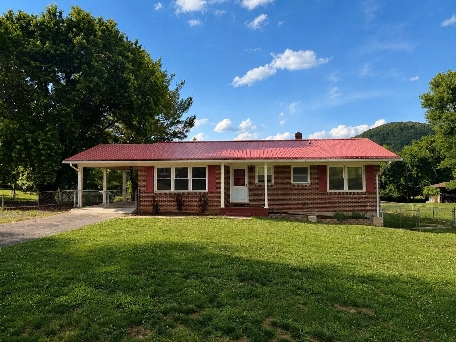 410 Winding WAY