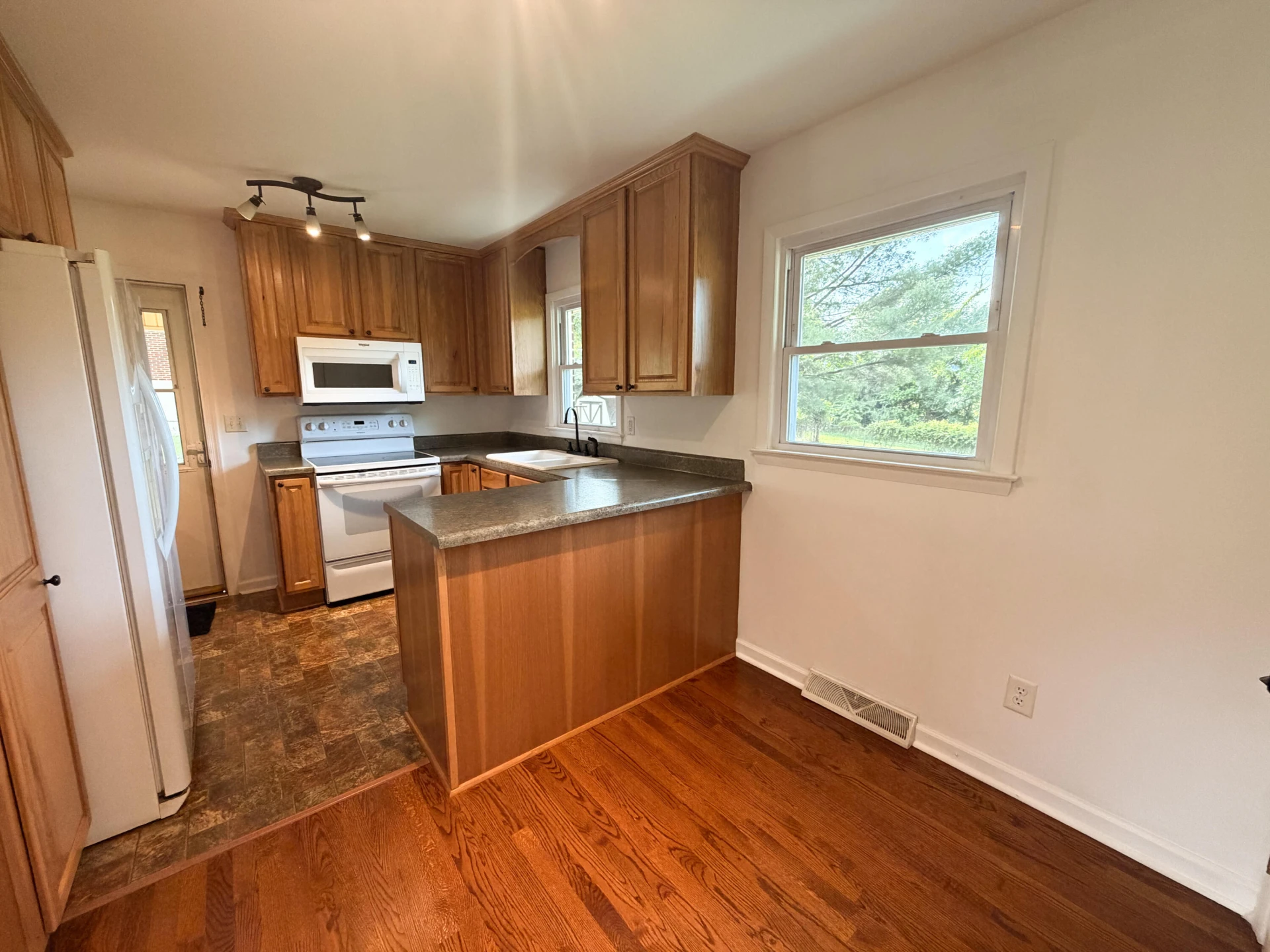410 Winding WAY - Photo 16