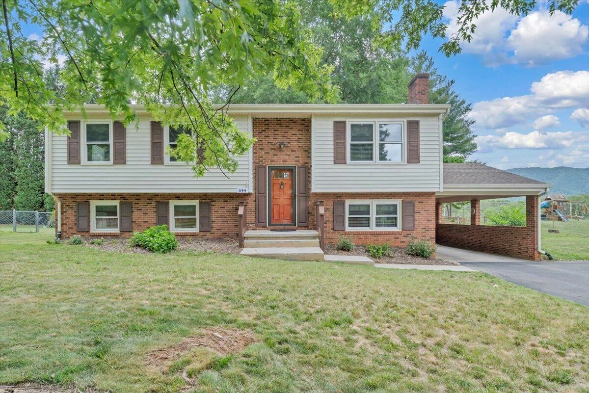 644 Knollwood DR