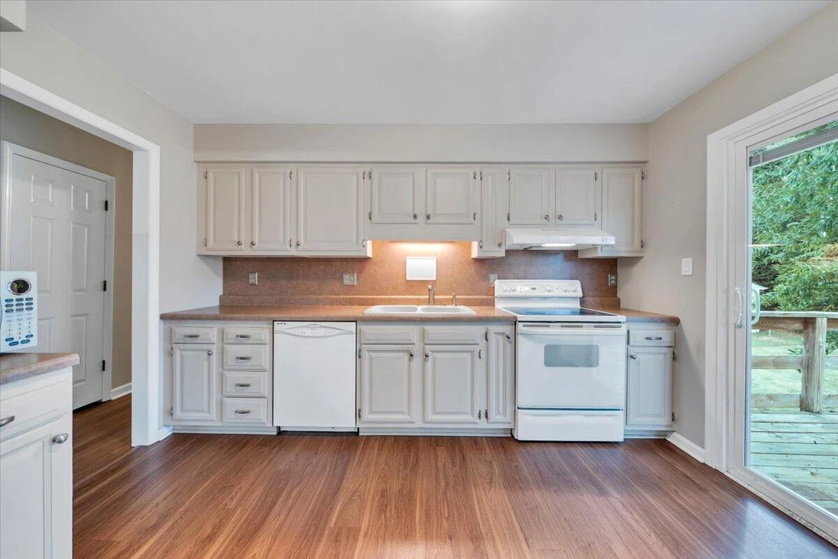 644 Knollwood DR - Photo 14