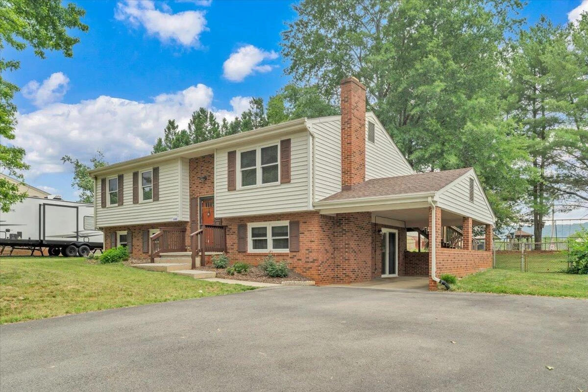 644 Knollwood DR - Photo 2