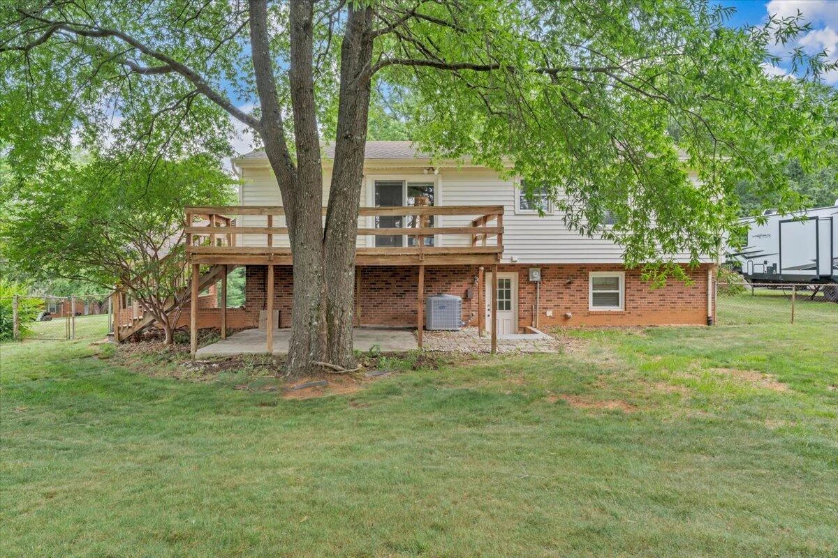 644 Knollwood DR - Photo 43