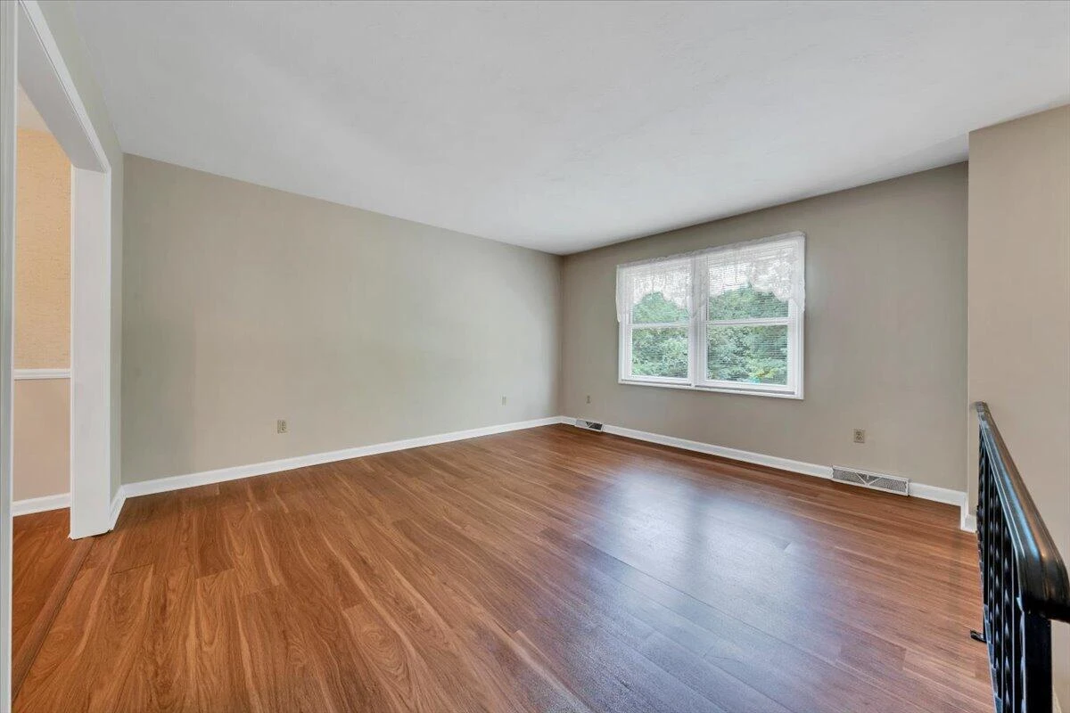 644 Knollwood DR - Photo 7