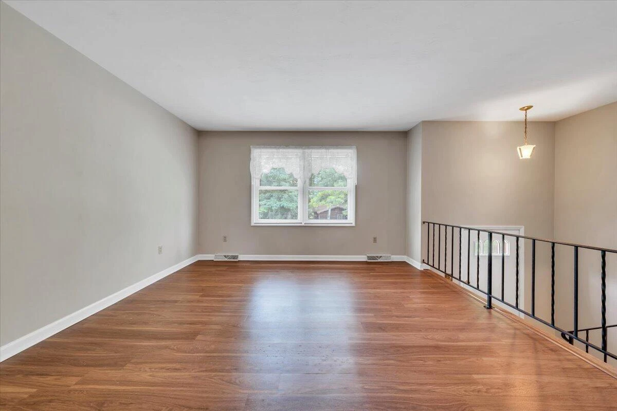 644 Knollwood DR - Photo 8