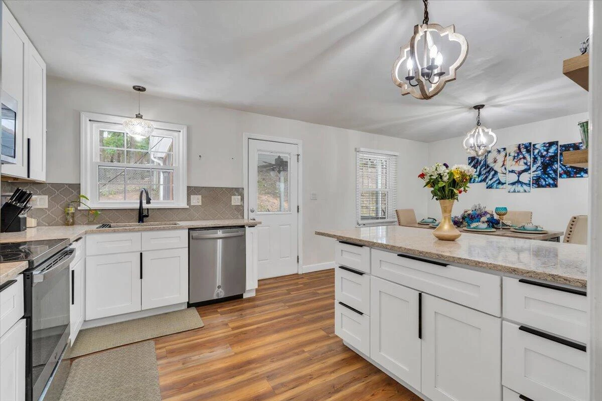 3030 Sedgefield RD SW - Photo 4