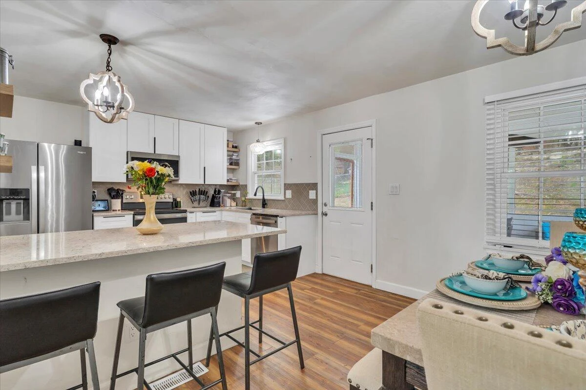 3030 Sedgefield RD SW - Photo 7