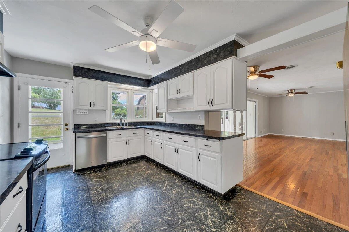 4962 Bower RD - Photo 14