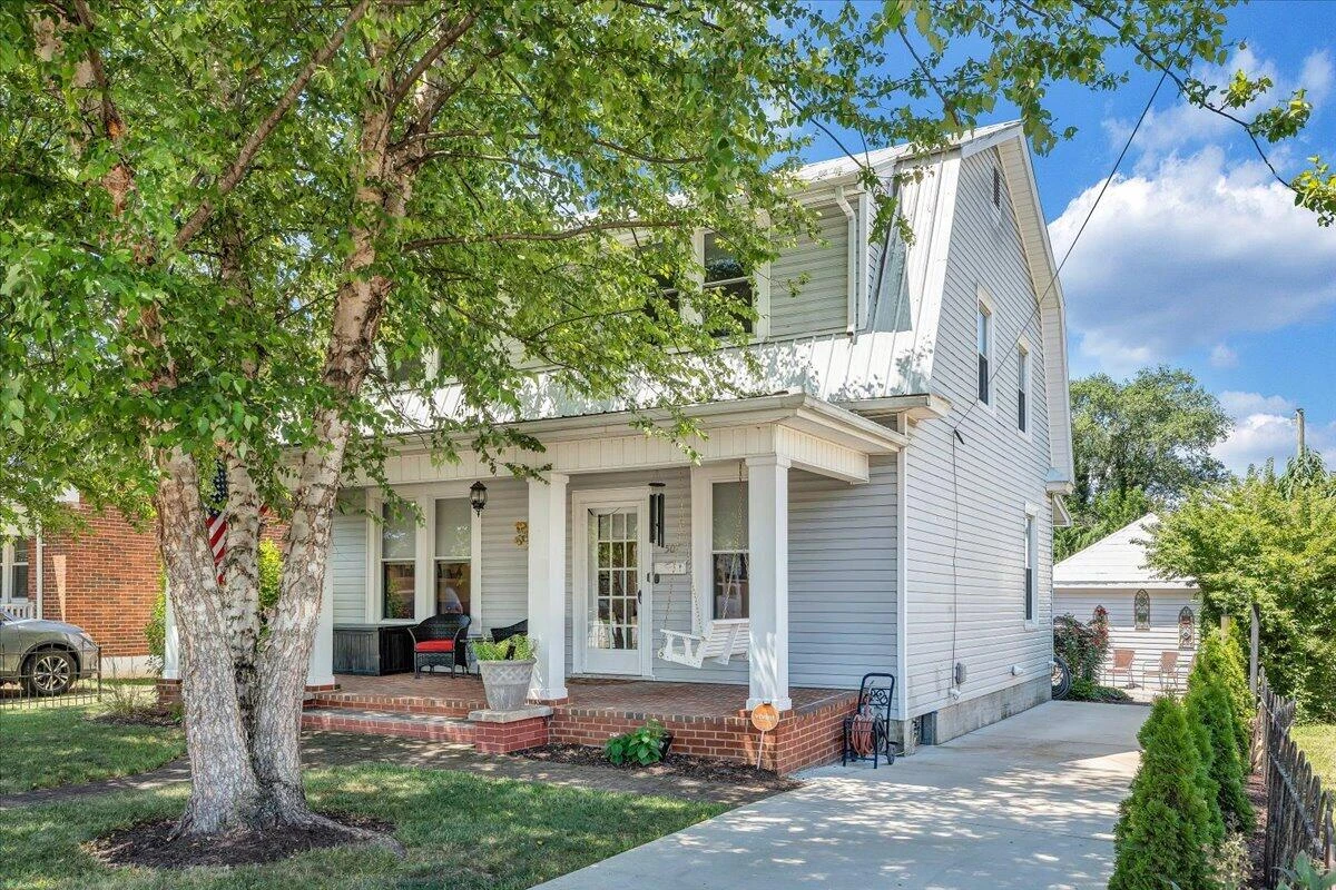 507 S College AVE - Photo 2